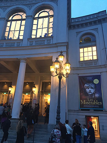 Les Miserables im Gärtnerplatztheater ©Foto: Gaby Hildenbrandt